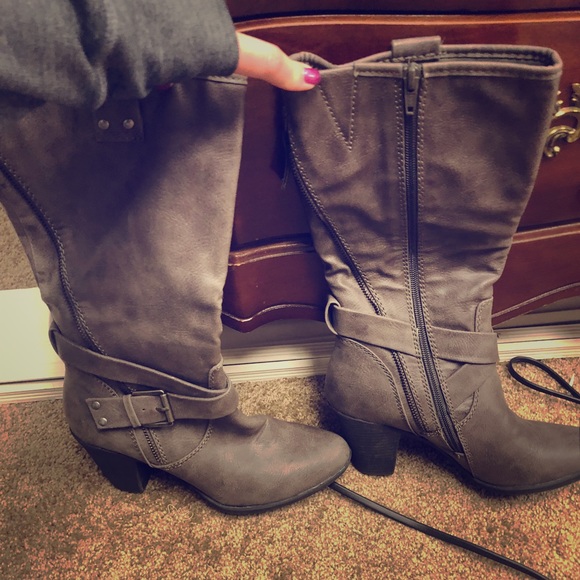 Worthington Shoes - Worthington Size 8 Gray Boots